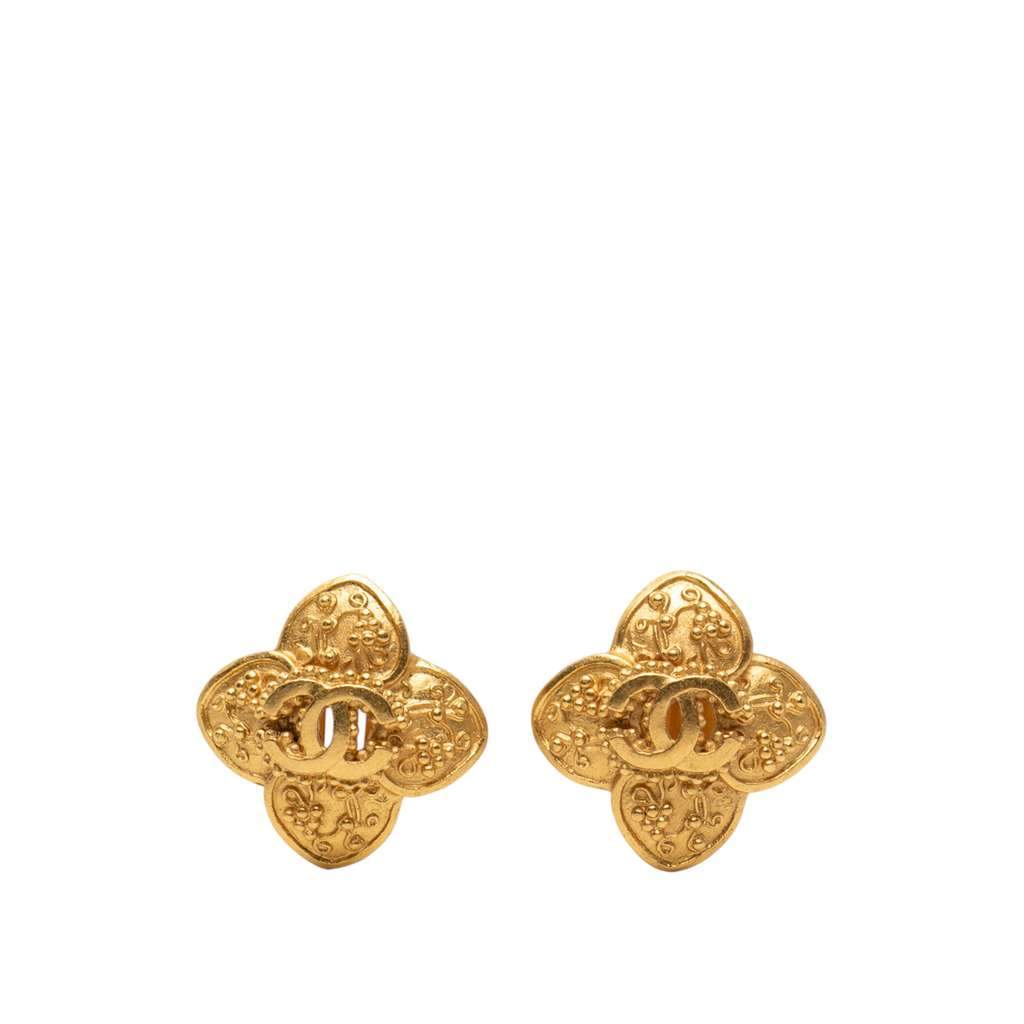 Chanel CC Gold Plated Clover Clip On Earrings Gold Metal Very good - Front View