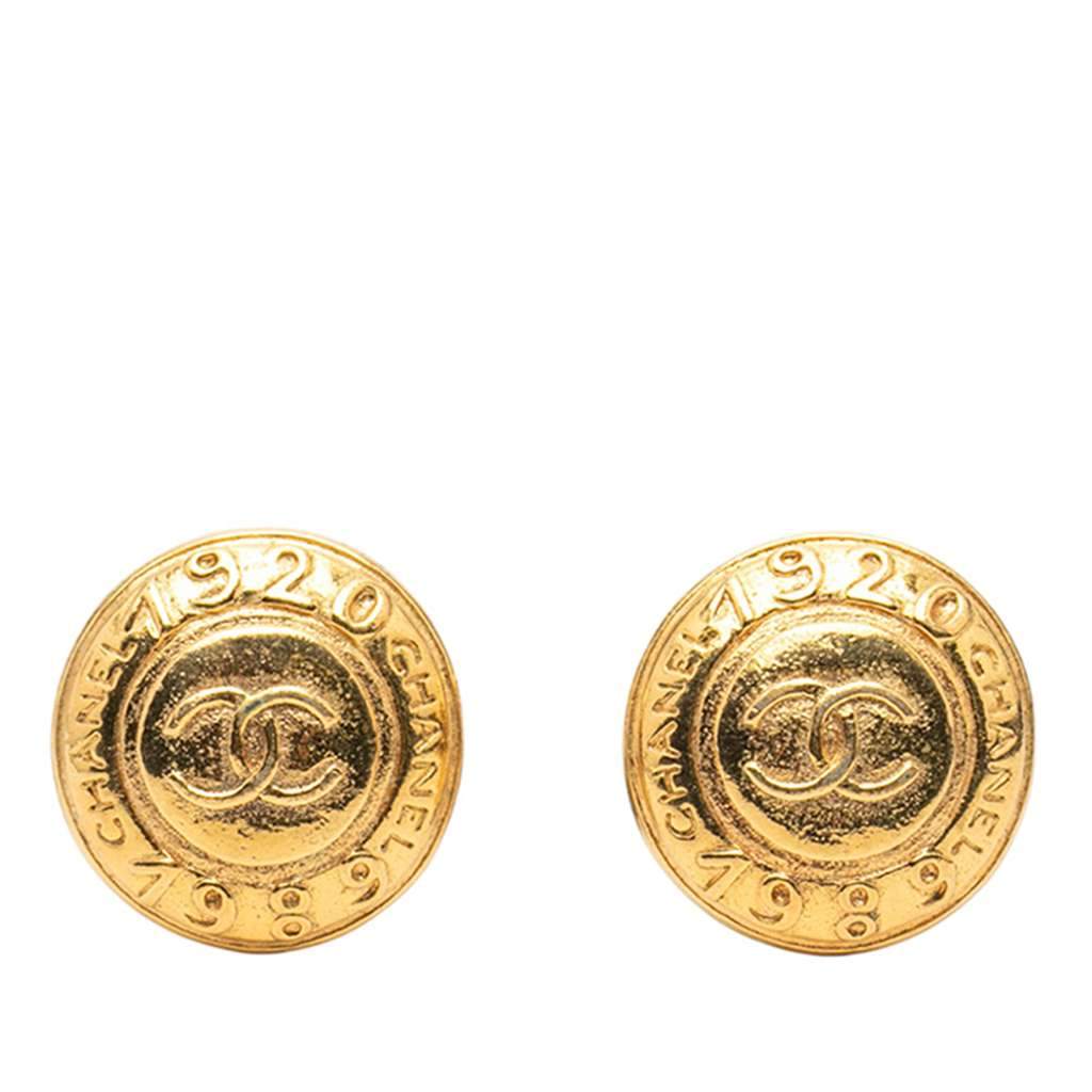Chanel CC Gold Plated Round Clip On Earrings Gold Metal Very good - Front View