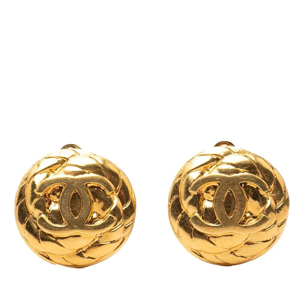 Chanel CC Quilted Gold Plated Round Clip On Earrings Gold Metal Very good - Front View