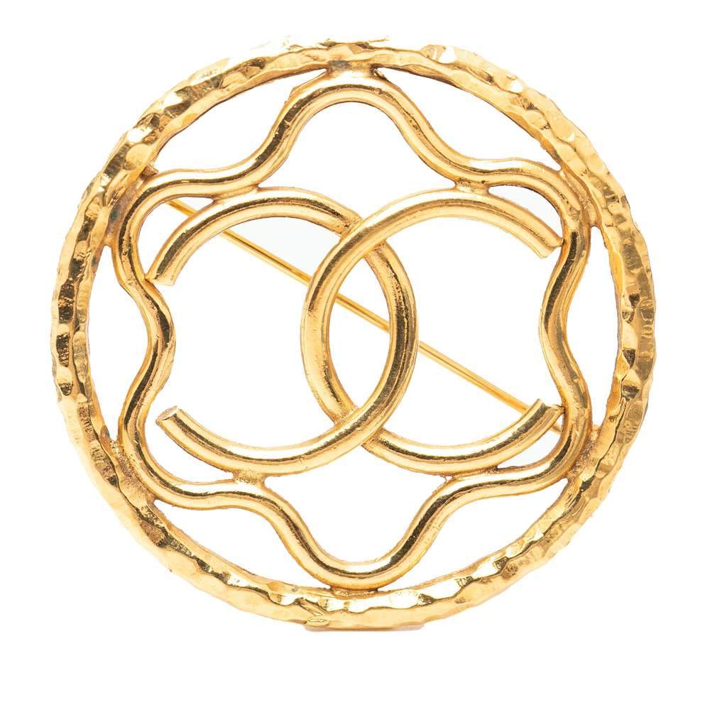 Chanel CC Gold Plated Round Brooch Gold Metal Very good - Front View