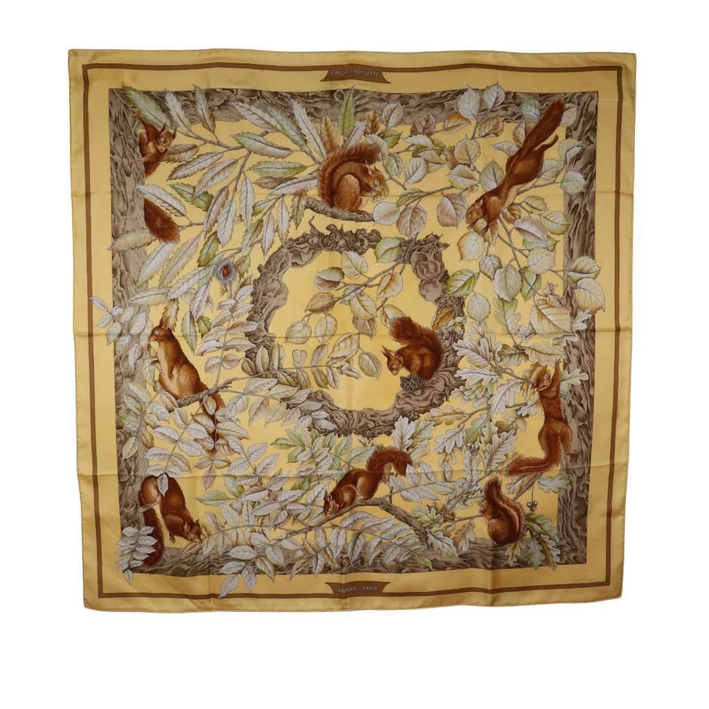 Hermès Casse Noisette Silk Scarf 90 Brown Silk Very good condition - Front View