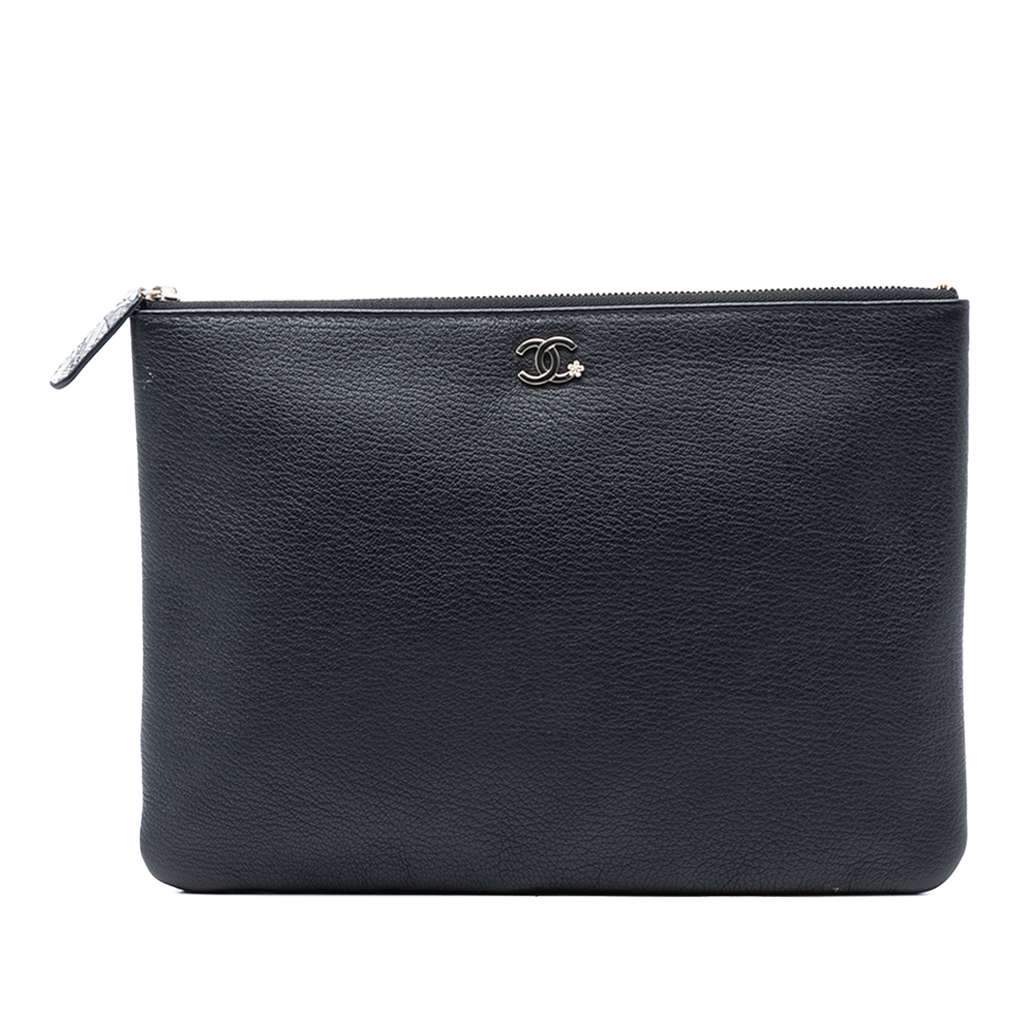 Chanel Medium Goatskin Lucky Clover O Case Clutch Black Leather Very good - Front View