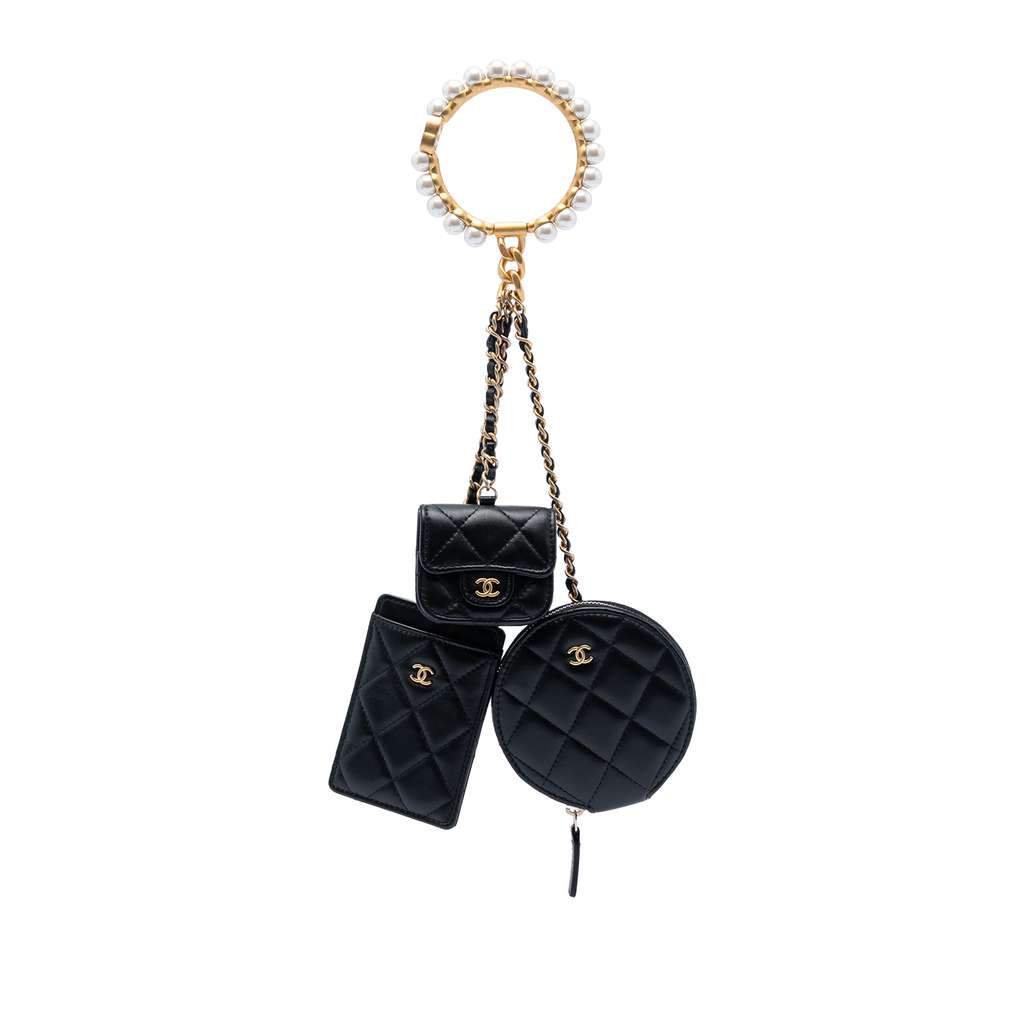 Chanel Quilted Lambskin Pearl Crown CC Wristlet Multi Pouches Black Leather Very good condition - Front View