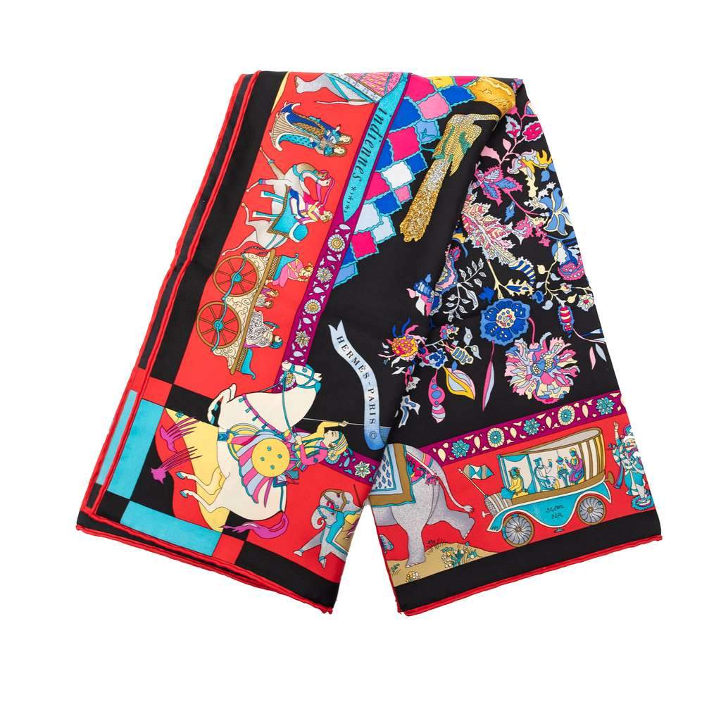 Hermès Fantaisies Indiennes Silk Scarf 90 Black Silk Very good condition - Front View
