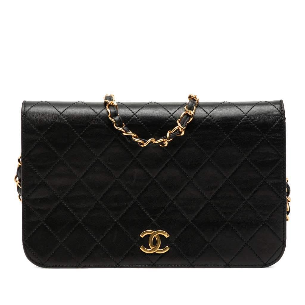 Chanel CC Quilted Lambskin Full Single Flap Black Leather Very good condition - Front View