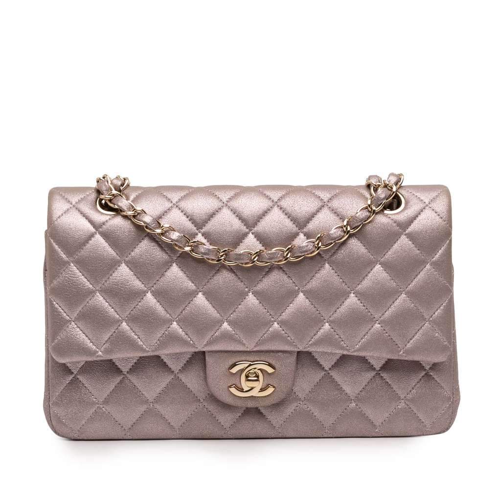 Chanel Medium Classic Iridescent Lambskin Double Flap Pink Leather Very good condition - Front View