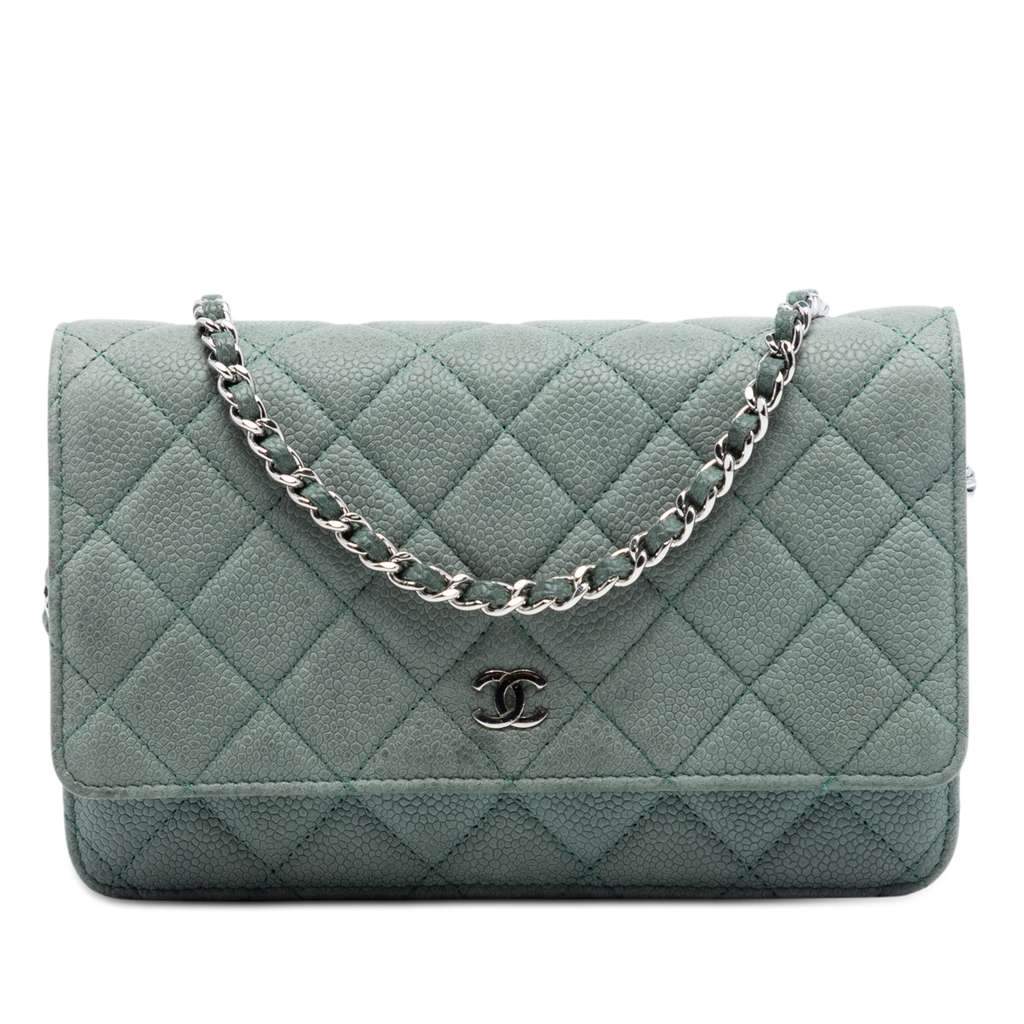 Chanel CC Quilted Caviar Wallet on Chain Blue Leather Very good condition - Front View