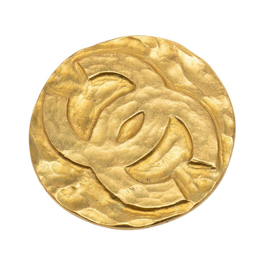 Chanel CC Gold Plated Round Brooch Gold Metal Very good condition - Front View