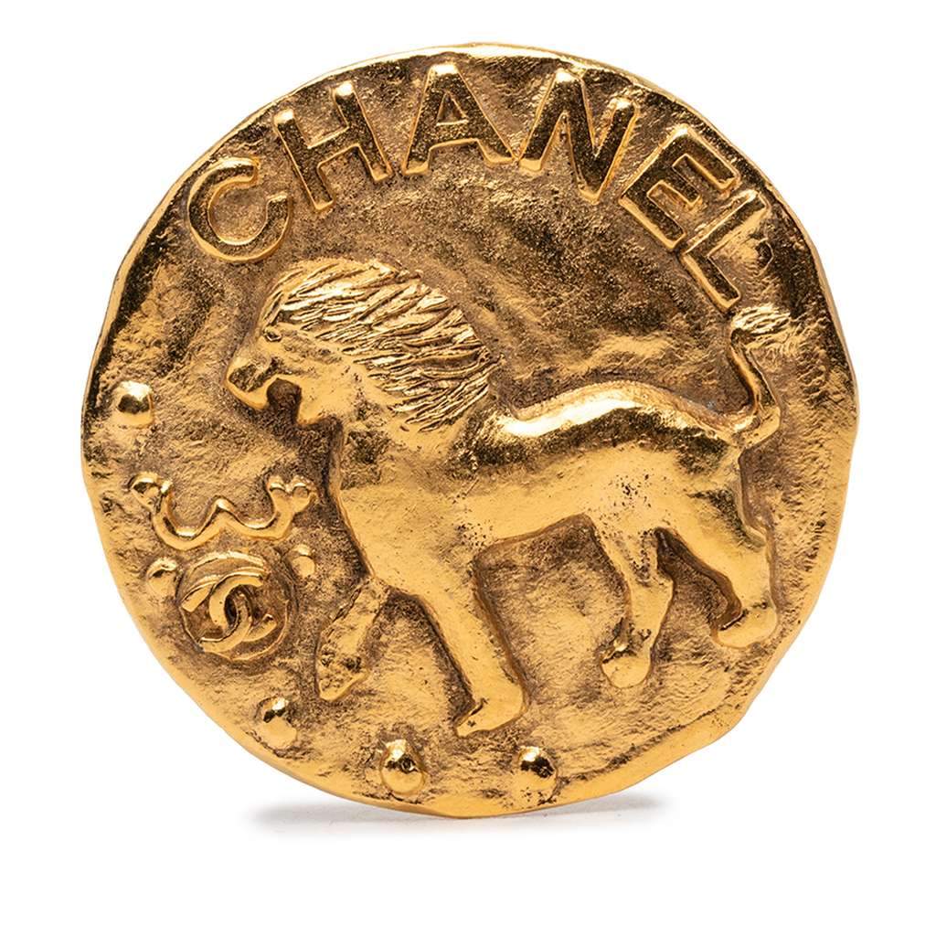Chanel CC Gold Plated Round Lion Brooch Gold Metal Very good condition - Front View