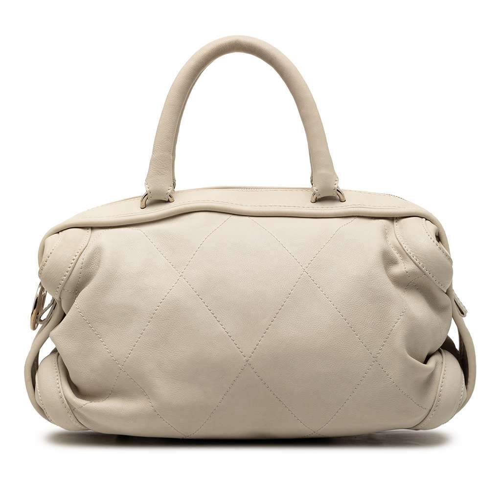 Chanel CC Calfskin Wild Stitch Bowling Bag White Leather Very good condition - Front View