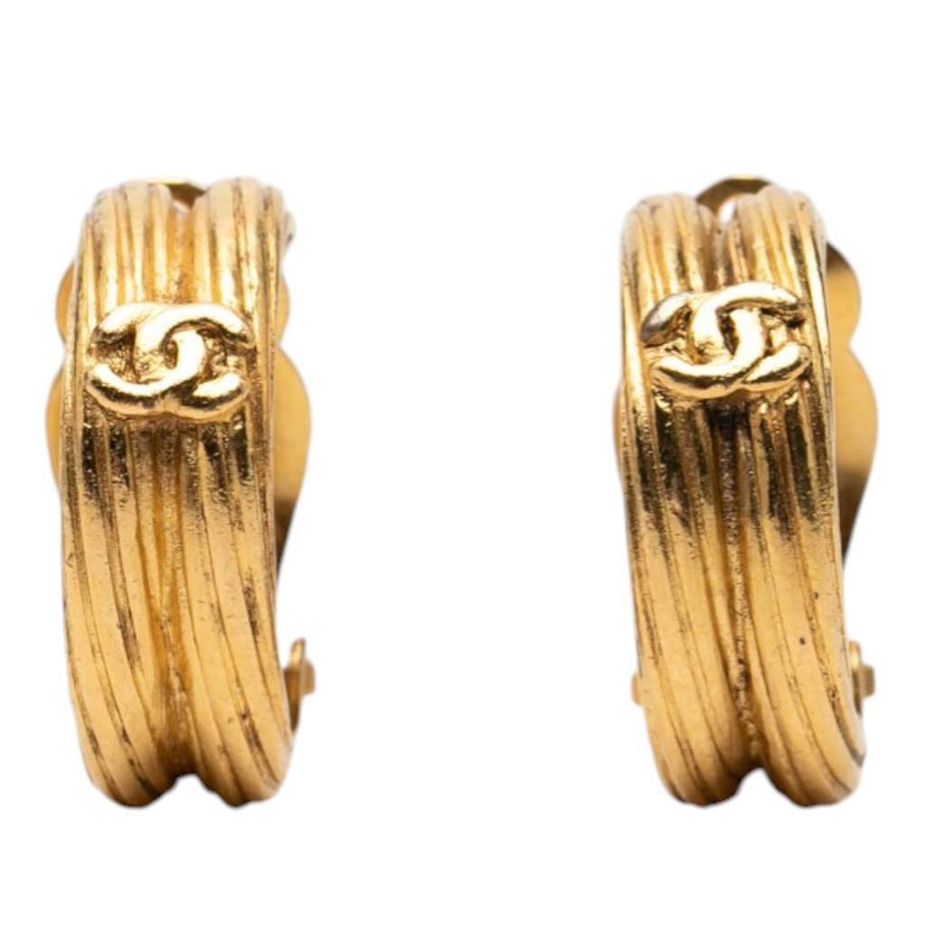 Chanel CC Gold Plated Clip On Earrings Gold Metal Very good - Front View