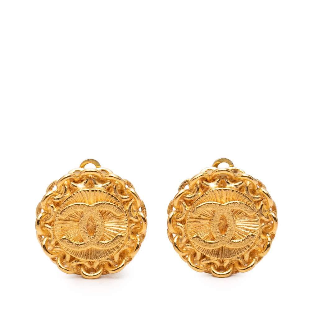 Chanel CC Gold Plated Round Clip On Earrings Gold Metal Very good - Front View