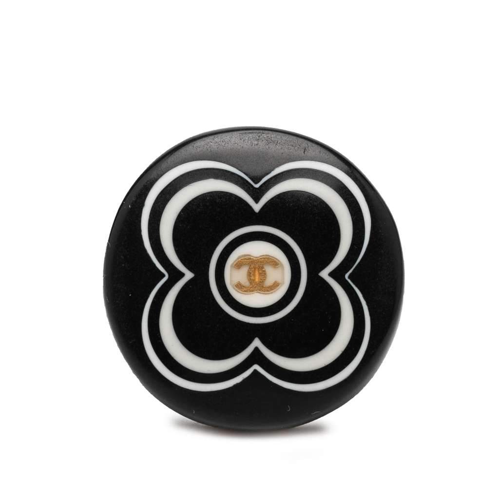 Chanel Resin and Gold Tone CC Logo Camellia Ring Black Very good - Front View