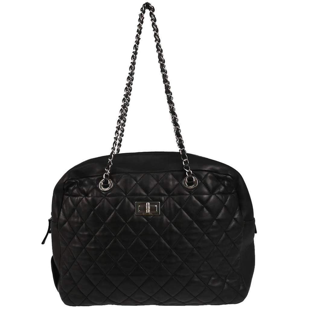 Chanel Reissue Camera Bag Black Leather Good condition - Front View