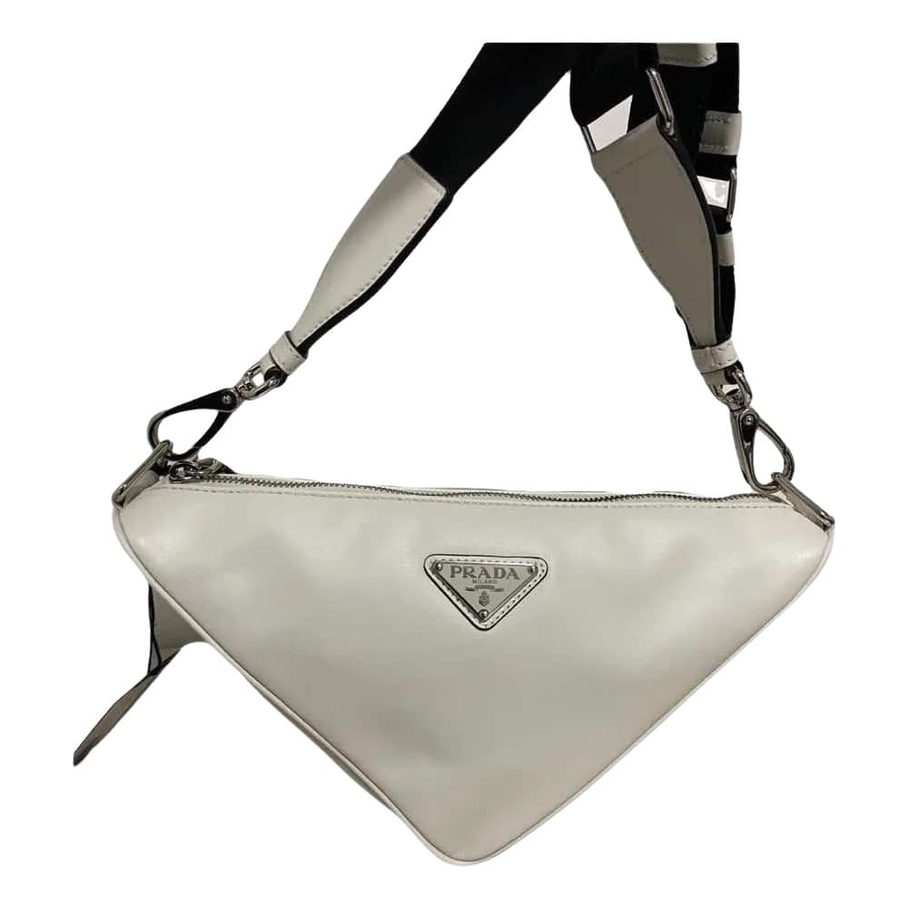 Prada مثلث