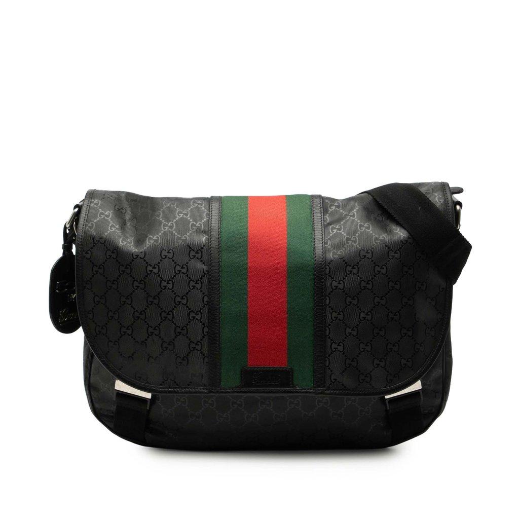 Gucci حقيبة كروسبودي من قماش جي جي إمبريم ويب