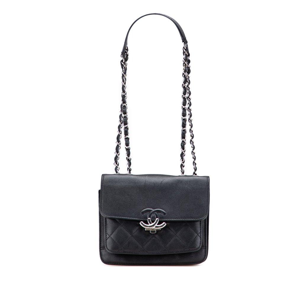 Chanel غطاء صندوقي صغير مبطن من جلد الماعز