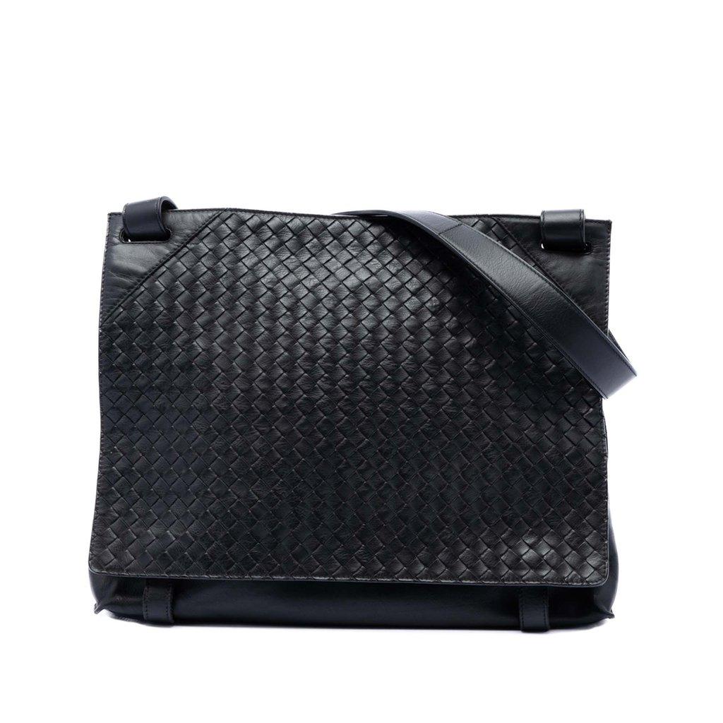 Bottega Veneta حقيبة ماسنجر من جلد نابا مزخرفة من إنترتشياتو