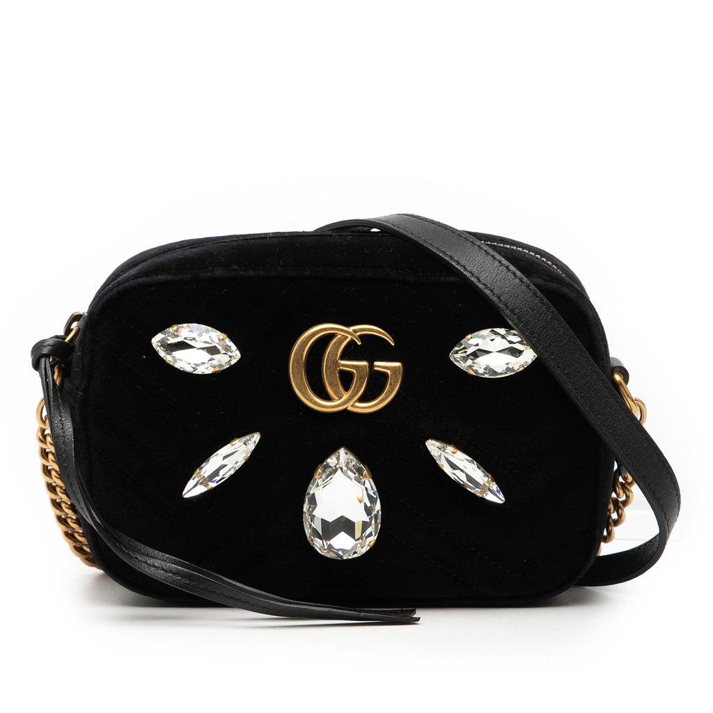 Gucci حقيبة كروس صغيرة من المخمل المبطن مزينة بكريستال مارمونت بنقشة جي جي مارمونت الكريستالية