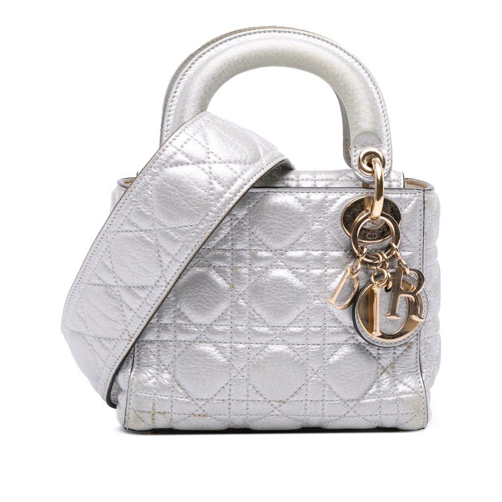 Dior حقيبة ليدي ديور صغيرة من جلد العجل المحبب المعدني بنقشة كاناج