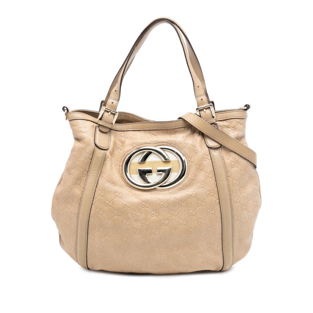 Gucci حقيبة بريت متوسطة الحجم من غوتشيسيما ويب