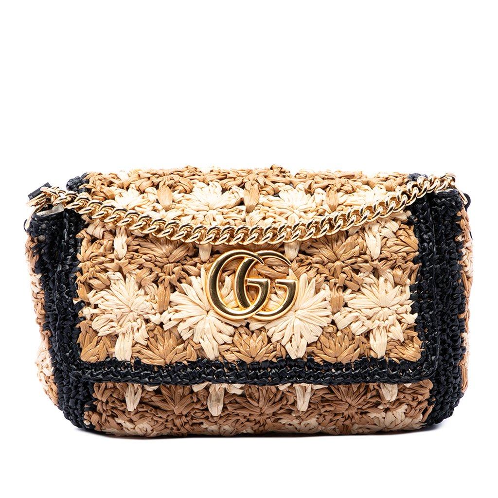 Gucci حقيبة كروس صغيرة من قماش الرافيا من مارمونت بنقشة GG