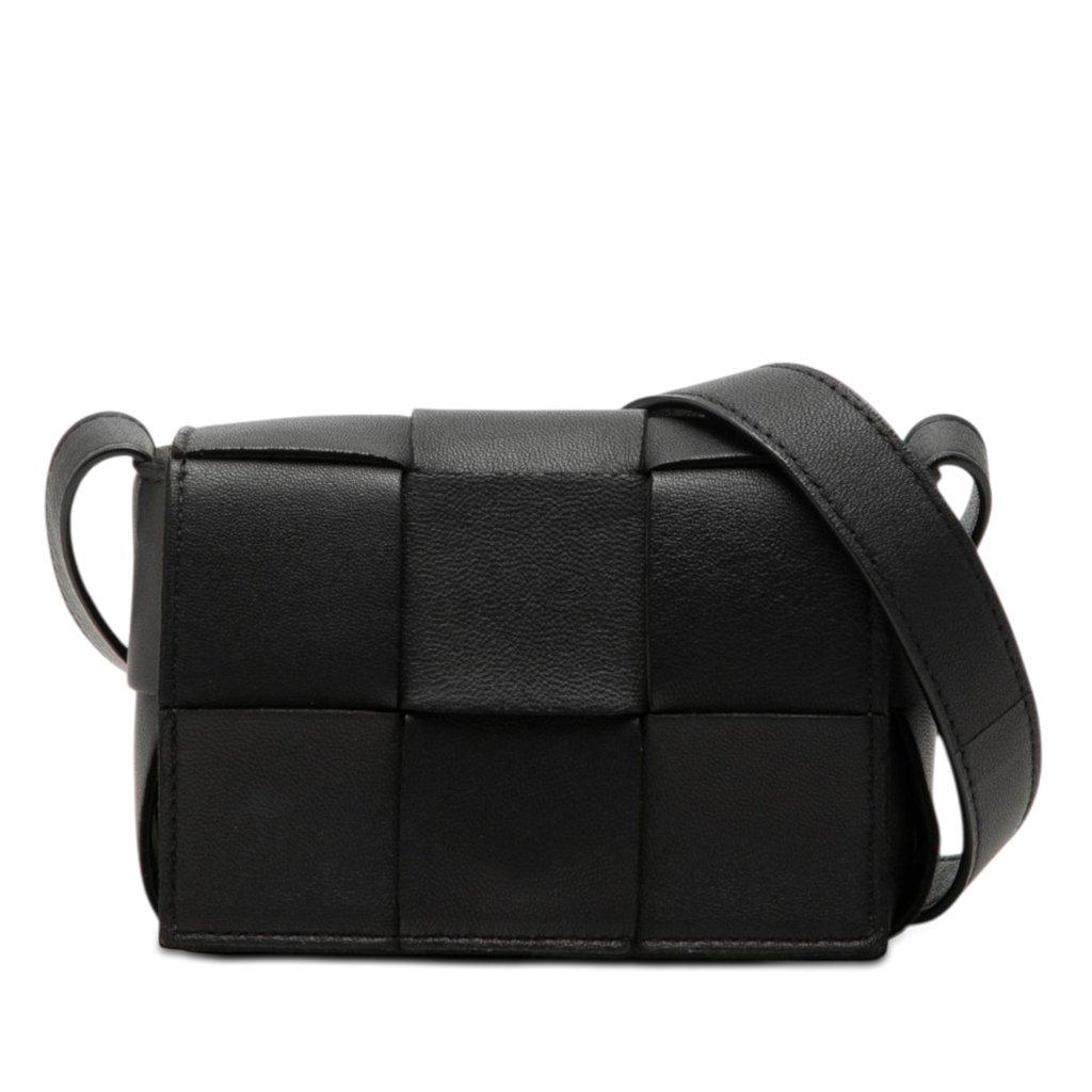 Bottega Veneta حقيبة كروس ميني نابا ماكسي انتريشياتو كاسيت