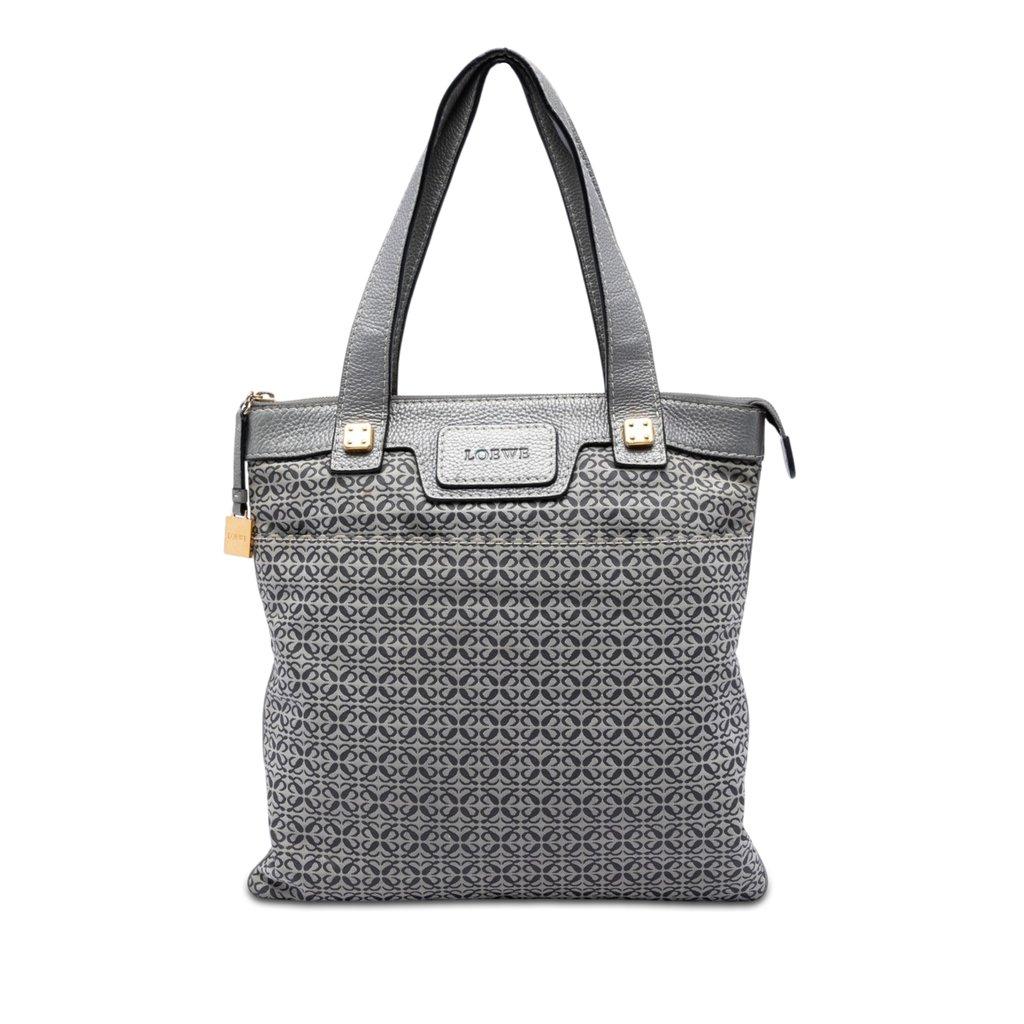 Loewe حقيبة قماشية من أناغرام