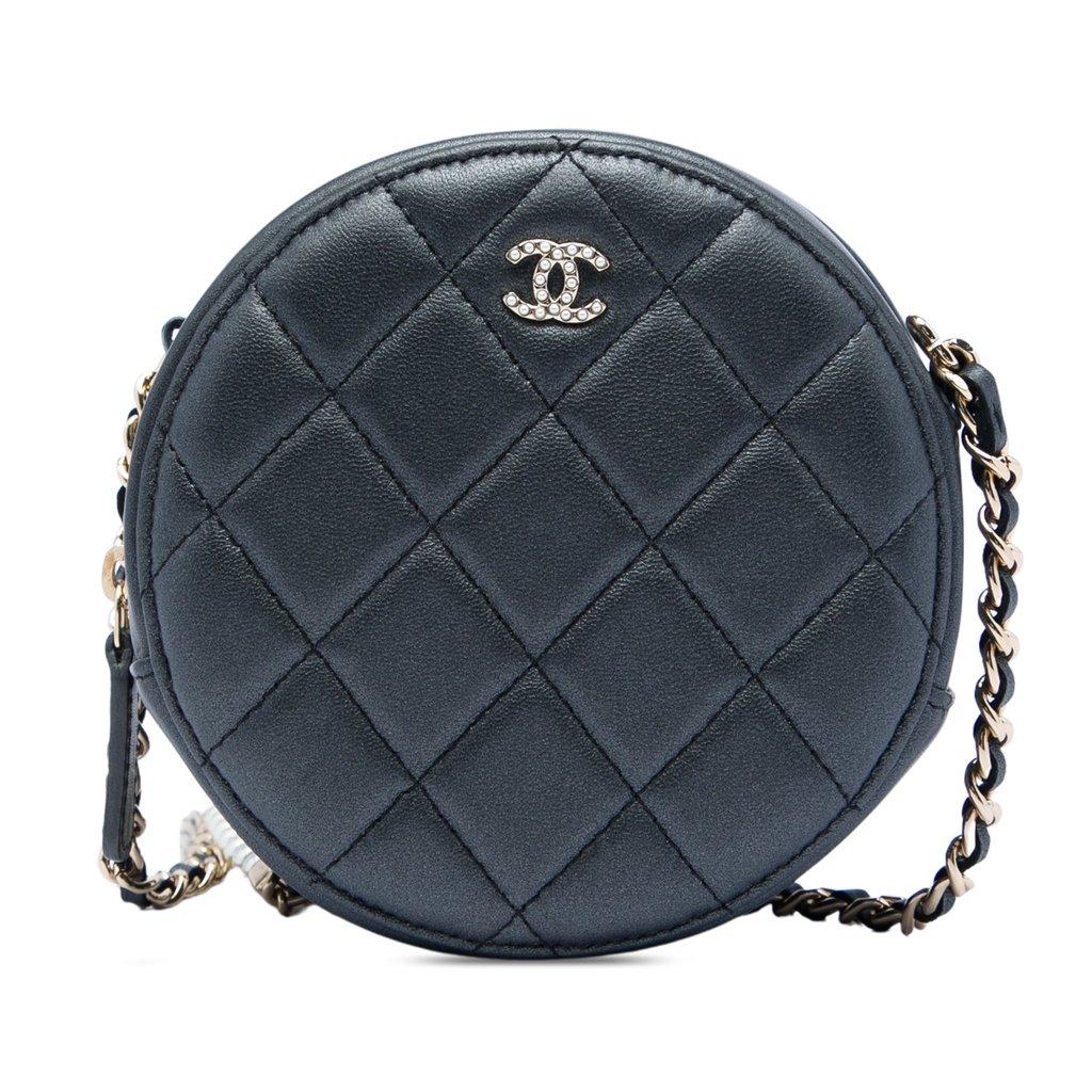 Chanel CC Quilted Iridescent Lambskin Pearl Round Clutch with Chain