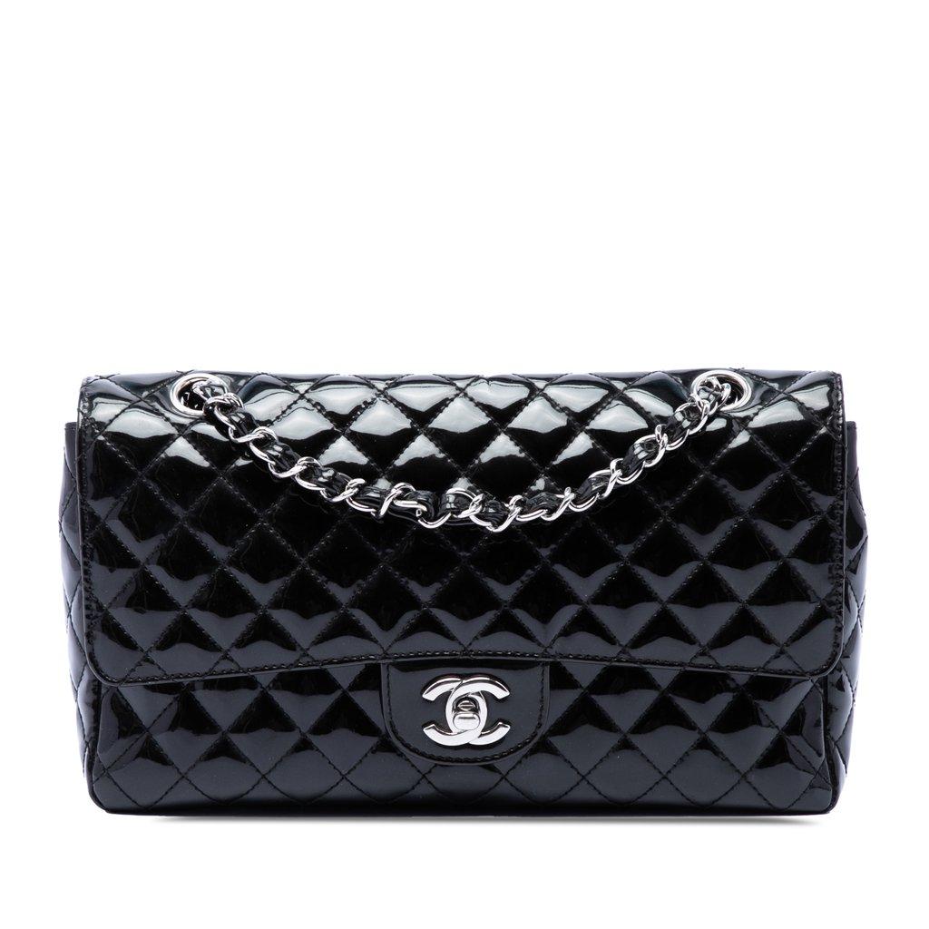 Chanel غطاء متوسط الحجم مبطن بشعار سري