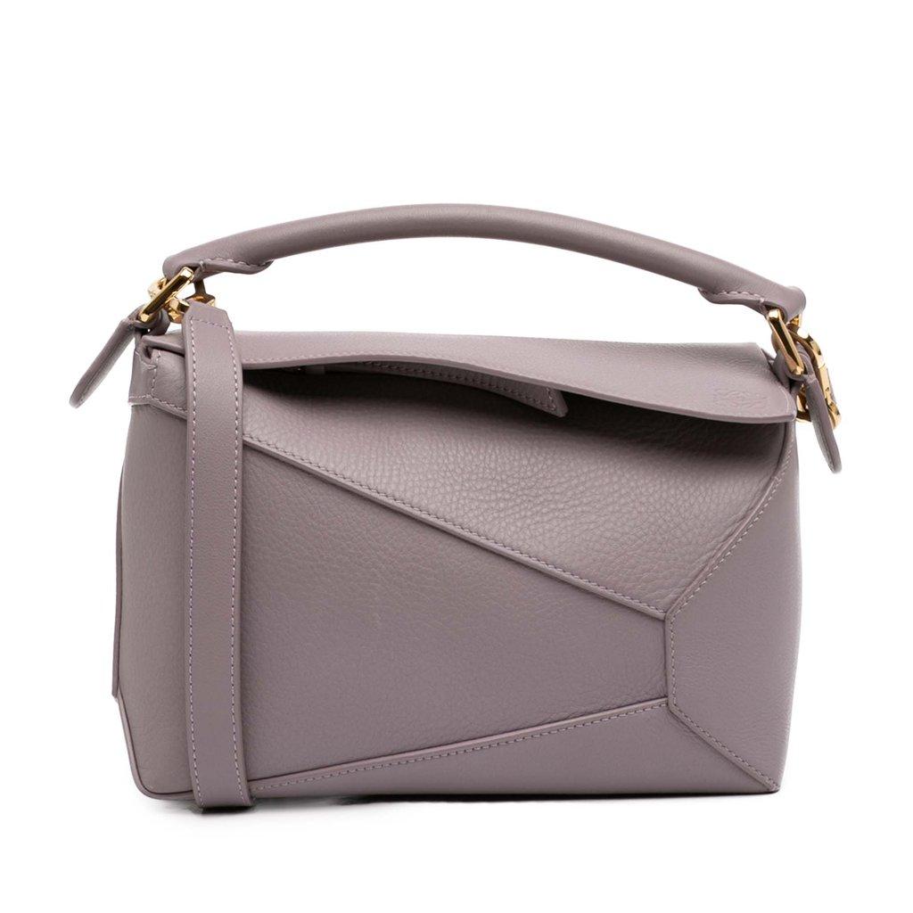 Loewe حقيبة صغيرة من جلد العجل بحواف متداخلة