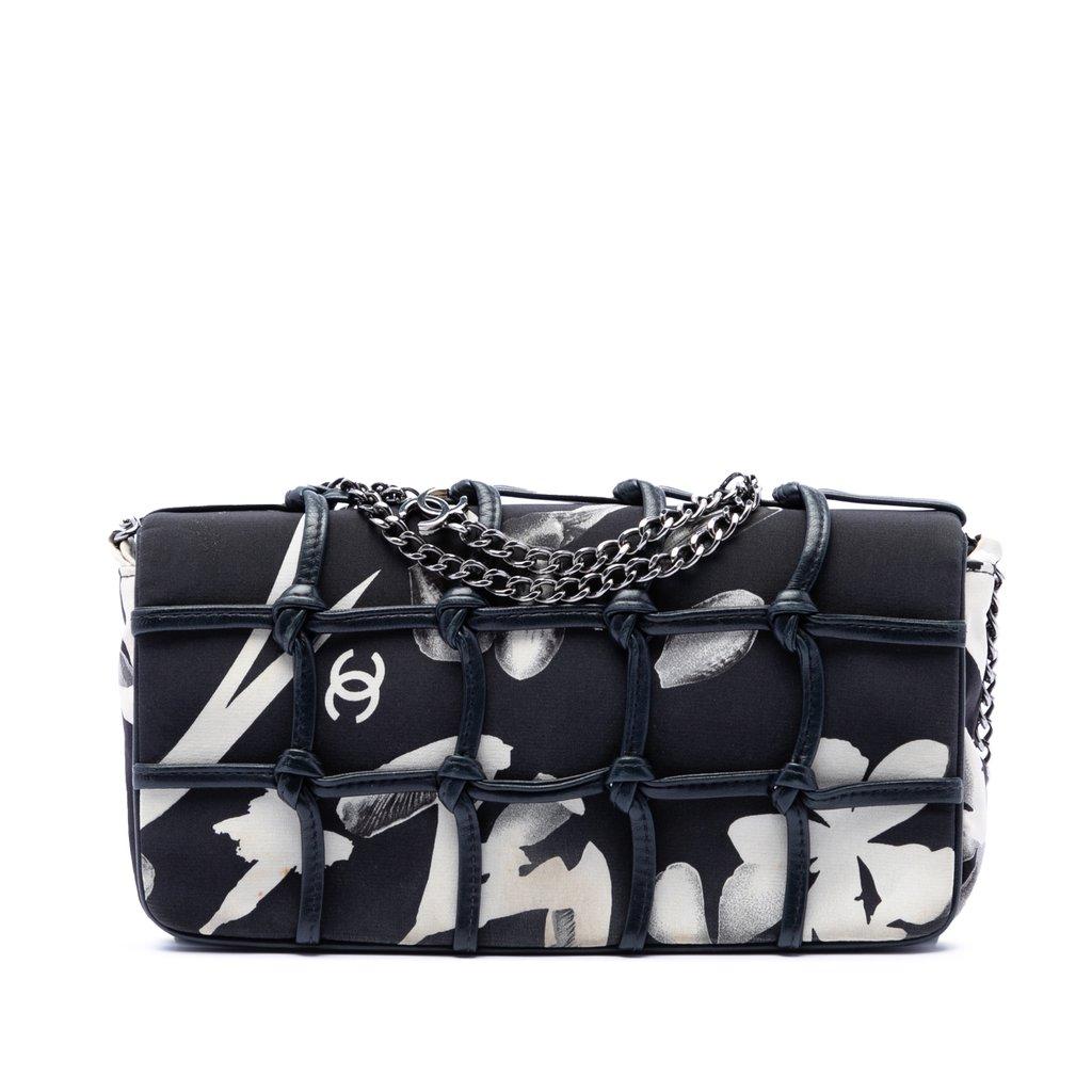 Chanel غطاء صغير من الحرير وشبكة جلد الخروف بتصميم تاهيتي