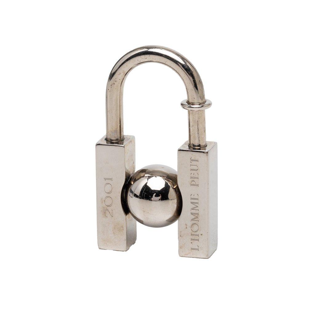 Hermès Palladium Plated L Homme Peut Embellir La Terre Cadena Charm