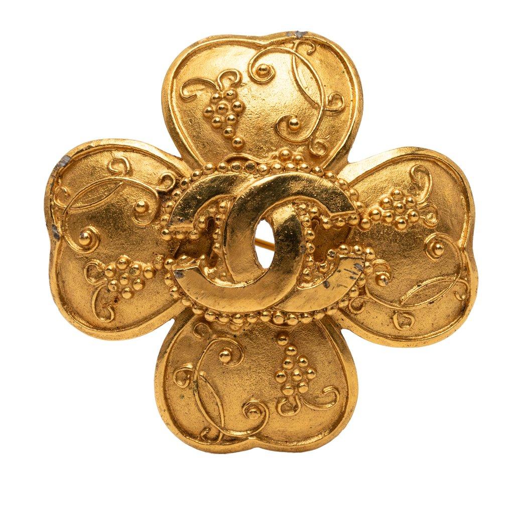 Chanel CC Gold Plated Grapevine Clover Brooch