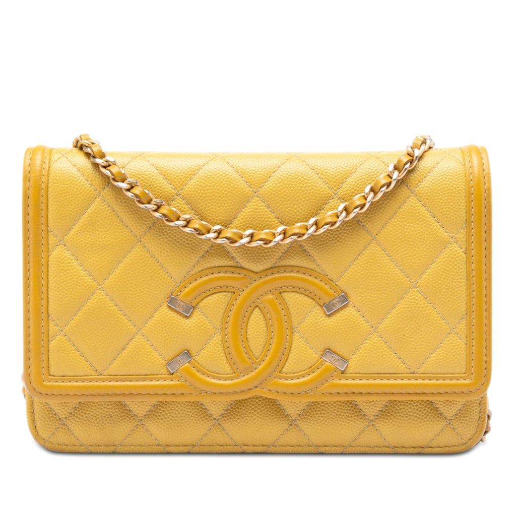 Chanel Caviar CC Filigree Wallet On Chain