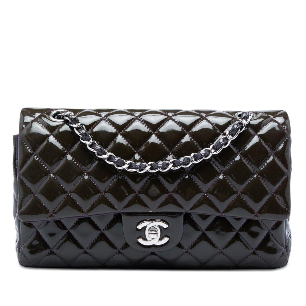 Chanel حقيبة كلاسيكية متوسطة الحجم ذات غطاء مزدوج من الجلد اللامع