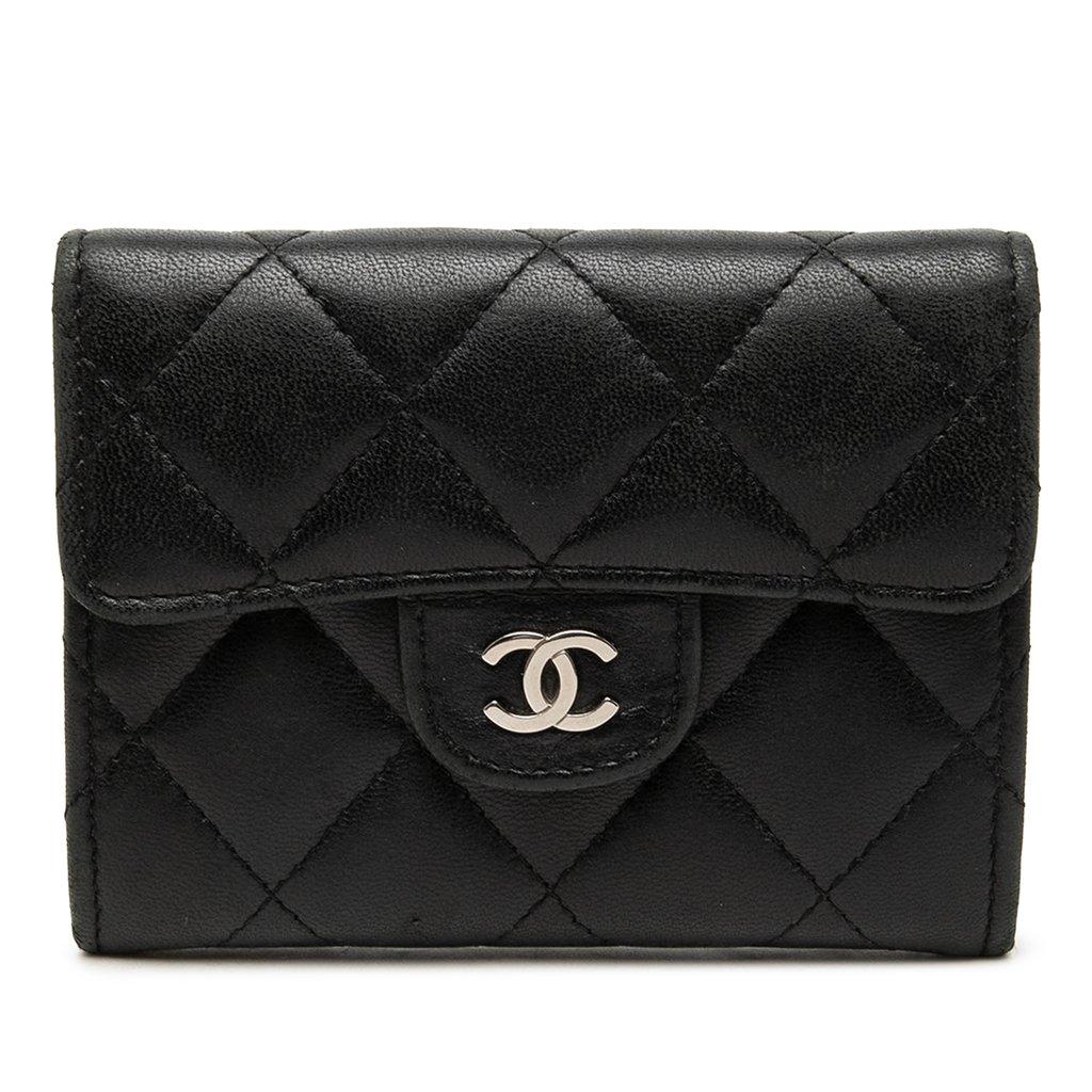 Chanel Classic Lambskin Flap Card Holder