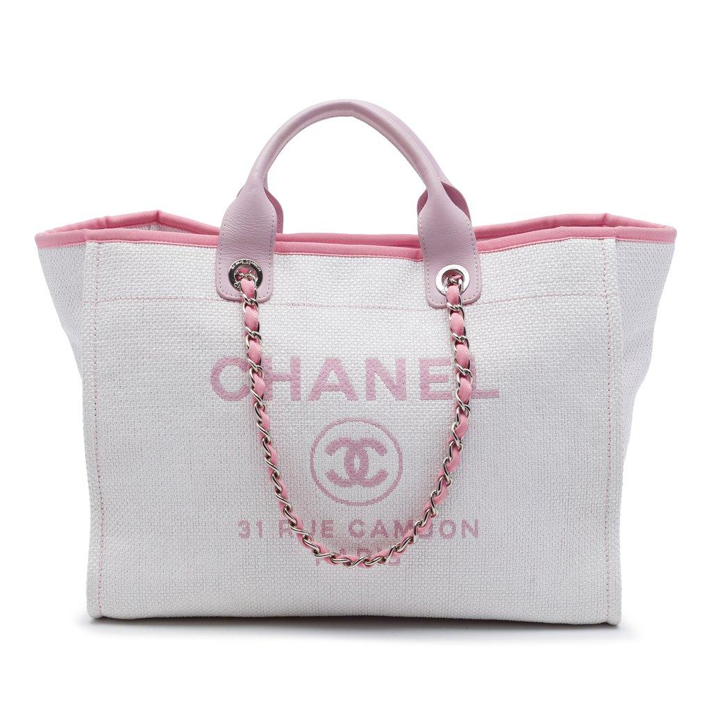Chanel حقيبة دوفيل متوسطة الحجم من الرافيا