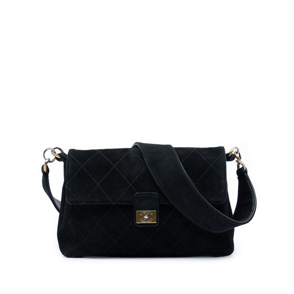 Chanel حقيبة كتف من جلد الغزال المبطن بشعار CC