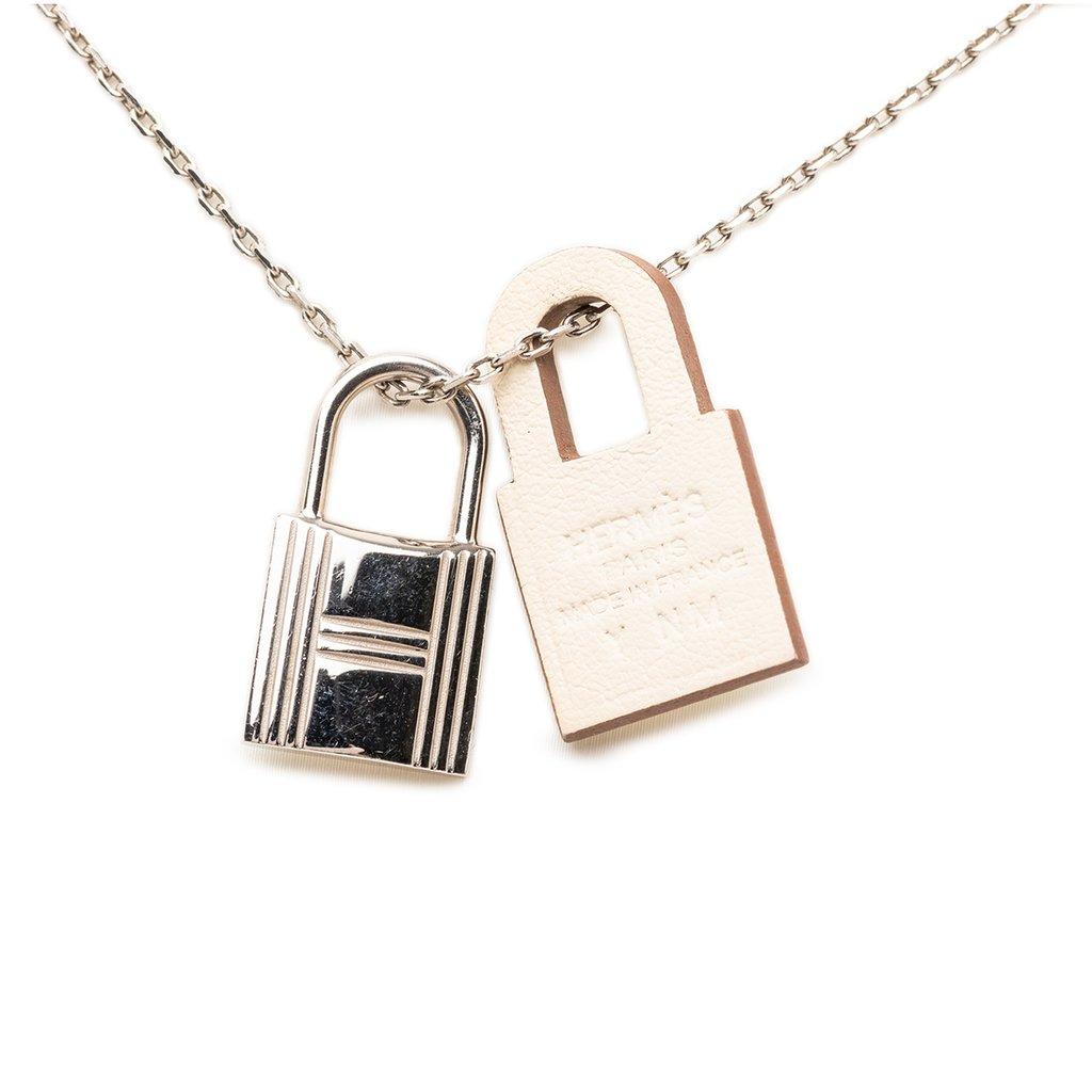 Hermès Palladium Plated and Swift O Kelly Pendant Necklace