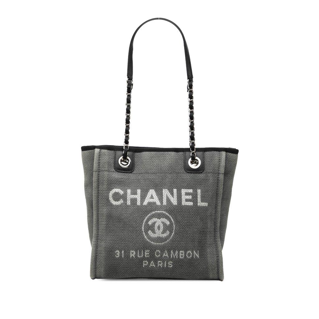 Chanel حقيبة قماشية صغيرة من دوفيل
