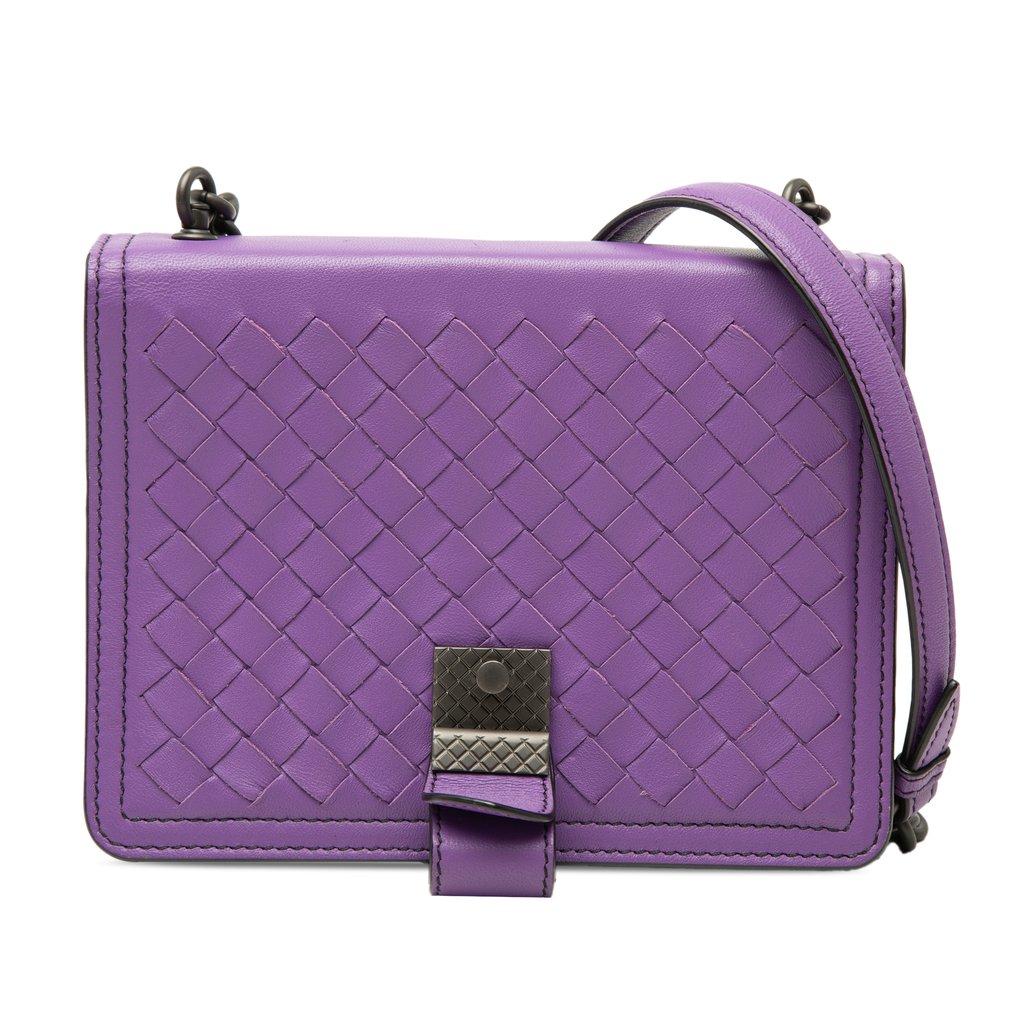 Bottega Veneta حقيبة كتف صغيرة من جلد نابا إنتريتشياتو
