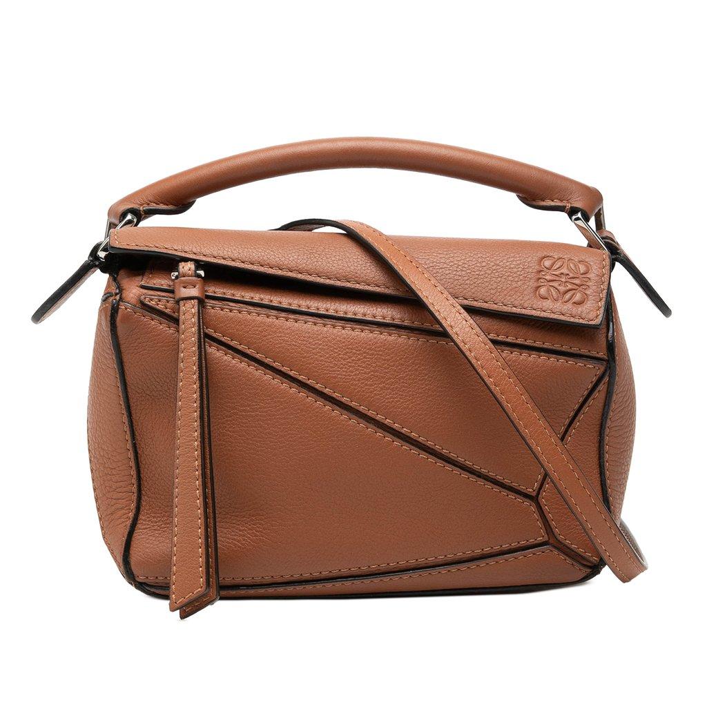 LOEWE حقيبة صغيرة من جلد العجل بتصميم أحجية