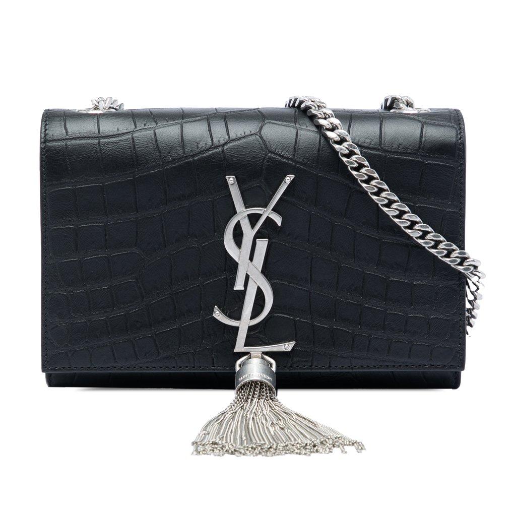 Saint Laurent حقيبة كروس صغيرة من الجلد المنقوش بنقشة جلد التمساح، مزينة بشرابة، تحمل شعار كيت