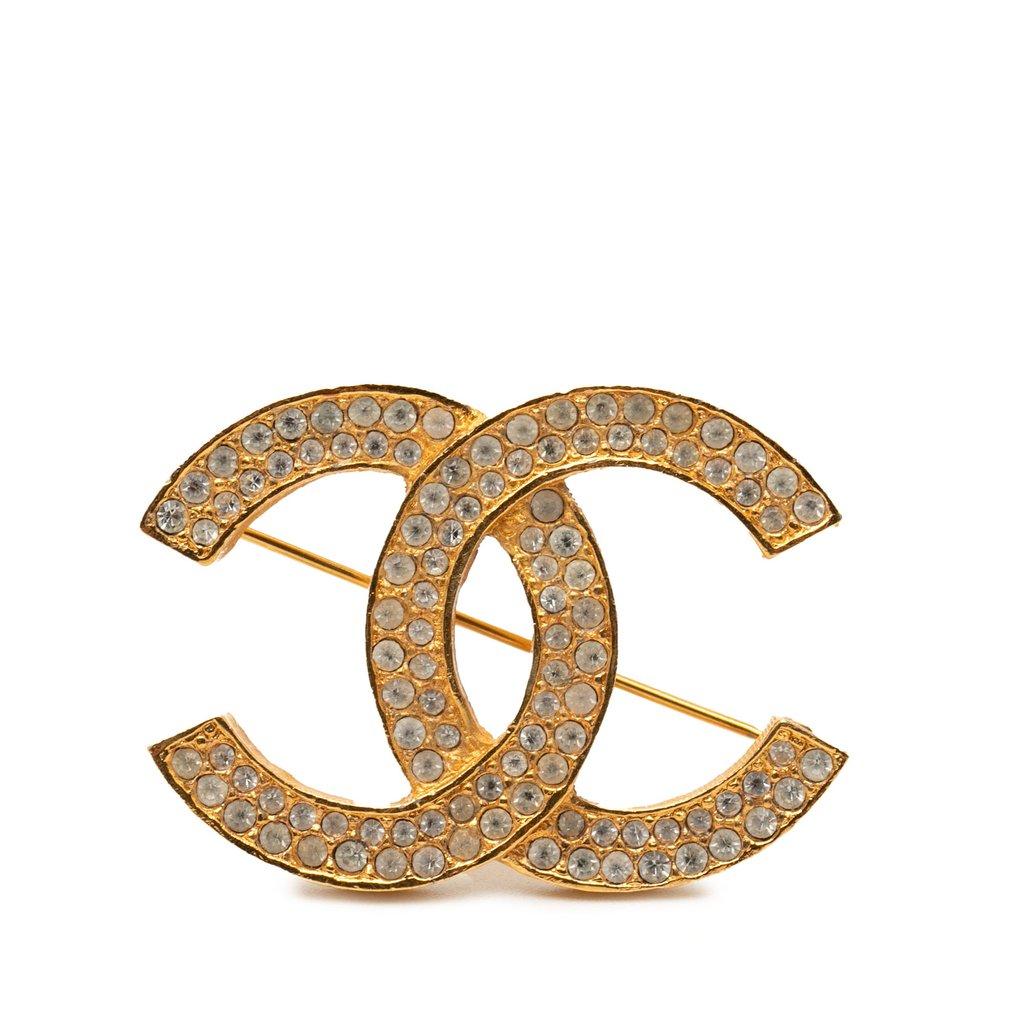 Chanel بروش مطلي بالذهب مرصع بأحجار الراين