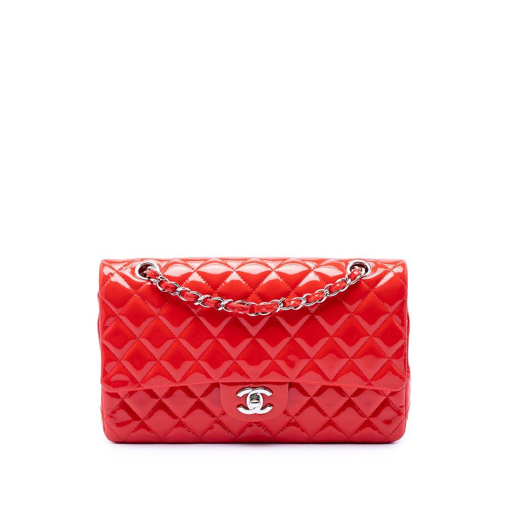 Chanel حقيبة كلاسيكية متوسطة الحجم ذات غطاء مزدوج من الجلد اللامع