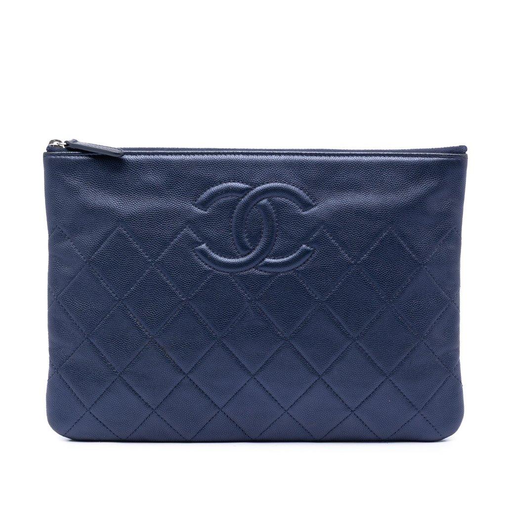 Chanel حقيبة يد متوسطة الحجم من جلد الكافيار المبطن