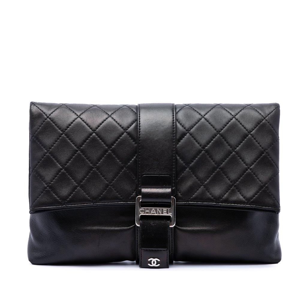 Chanel قابض بمقبض من جلد الخروف المبطن