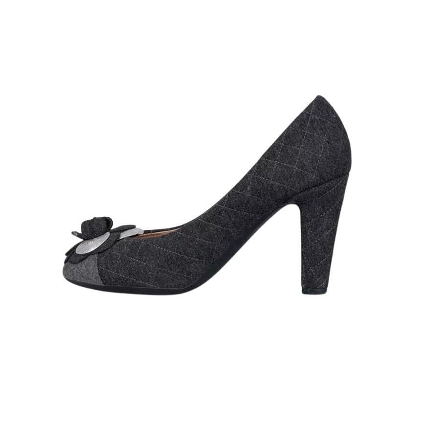Chanel Chanel Gray Textile Rose Pumps  Sz 38 pre-owned