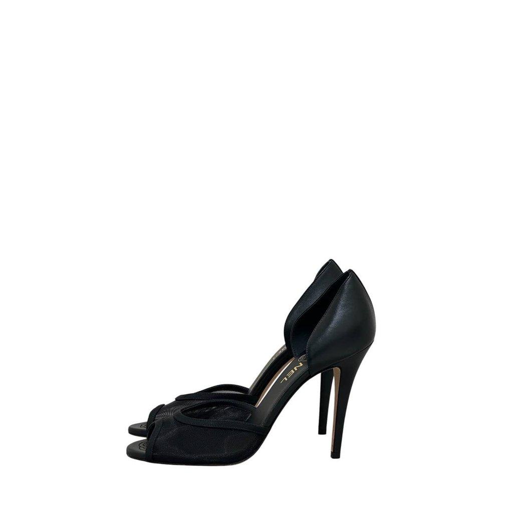 Chanel Chanel Black Canvas & Leather D'Orsay Pumps Sz. 40 pre-owned